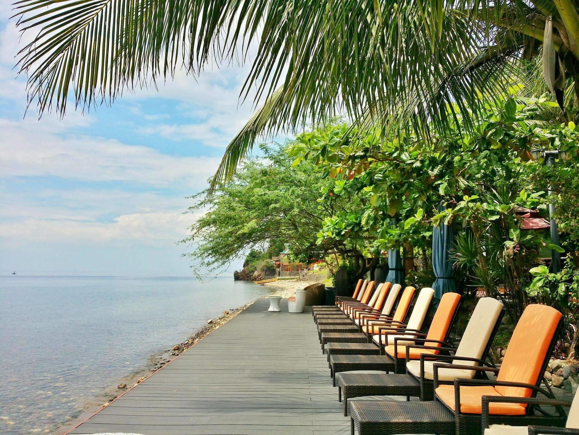 Planet Dive Hotel Mabini  Eksteriør billede